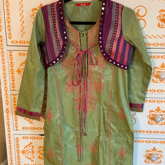 Kurta or long top - Picture 2 of 3